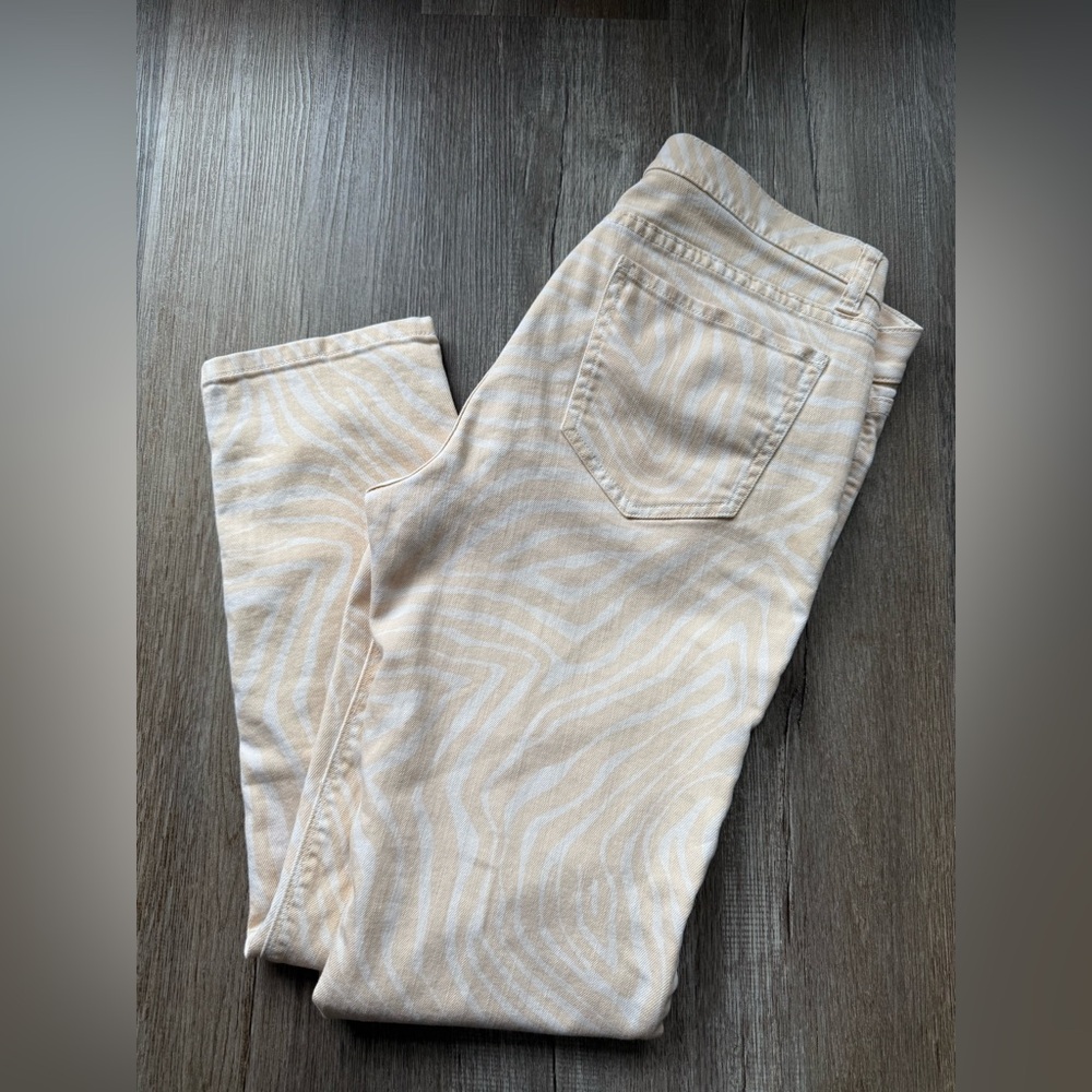 New York & Company Skinny and Low Rise Zebra Print Pants - Picture 4 of 13